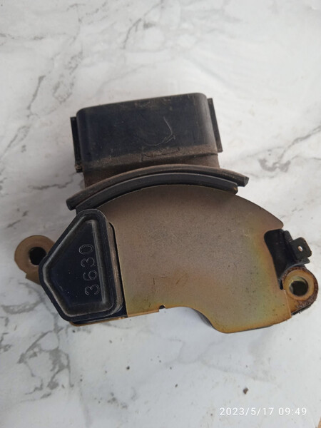 Коммутатор-дачик холла Nissan Primera  1996 1.6 Бензин 