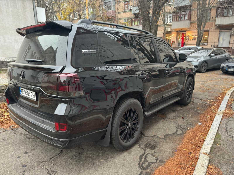 Фонарь задний правый внешний Toyota Land Cruiser  2021 4.0 Бензин Одесса