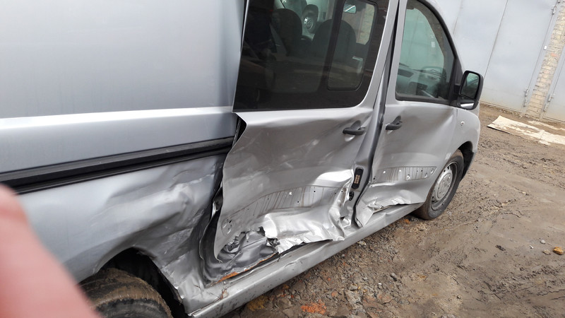 Двери правые пеоедні Citroen Jumpy 2012 г.  2.0 л дизель Ровно