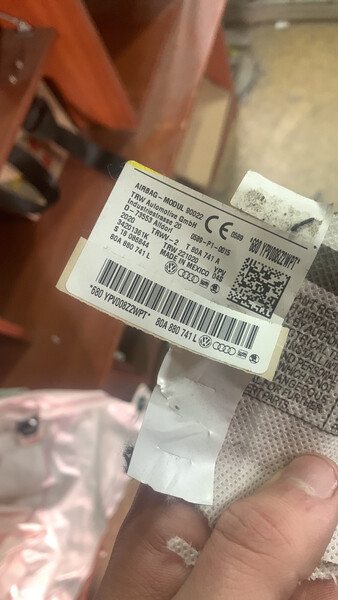 Шторка безопасности Audi Q5  2020 2.0 Бензин 