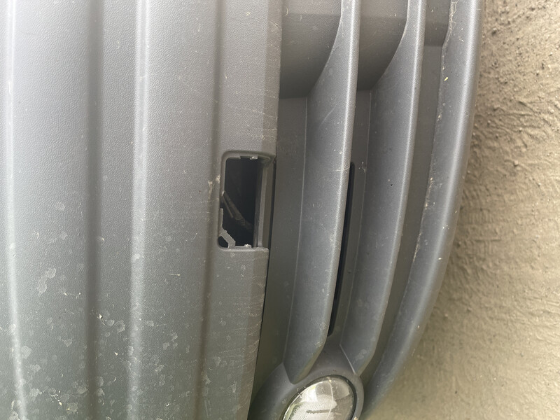 Заглушка буксирувального гака Volkswagen Caddy 3  2008 універсал 1.6 Бензин 