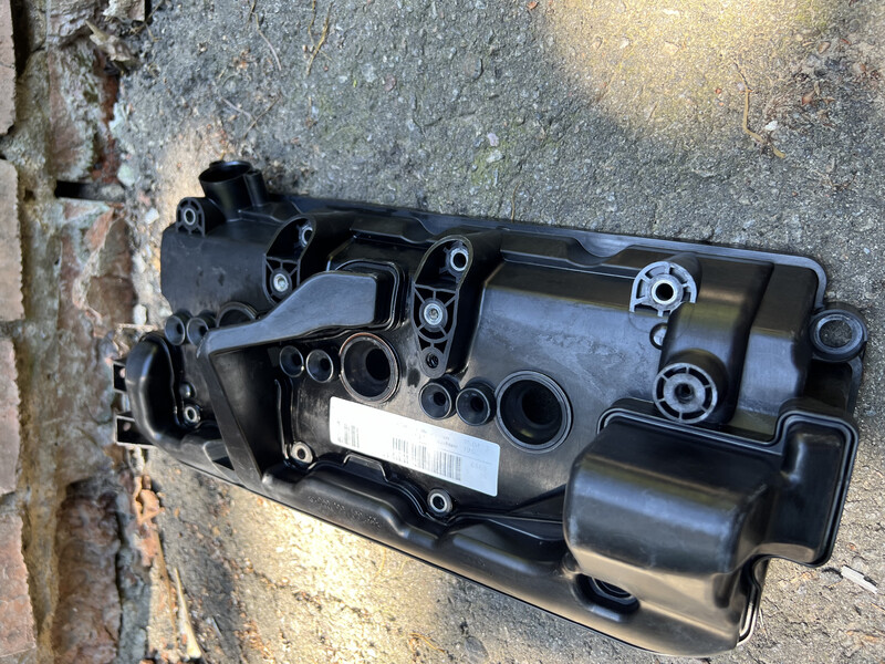 Клапанна кришка Audi A6 C7 універсал 2015 р.  3.0 л дизель Полтава