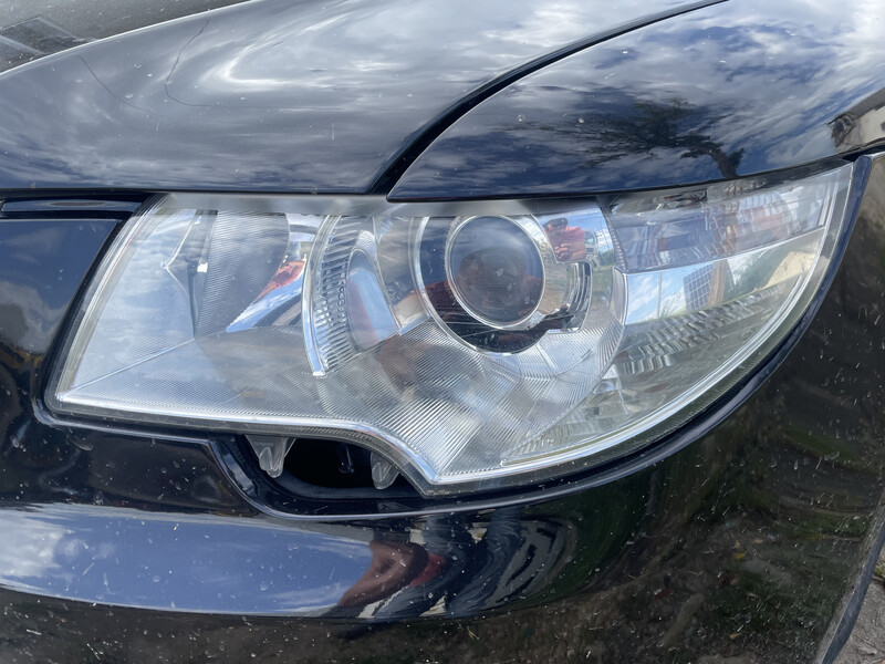 Фара права адаптивна Skoda Superb 2  2011 2.0 Дизель 
