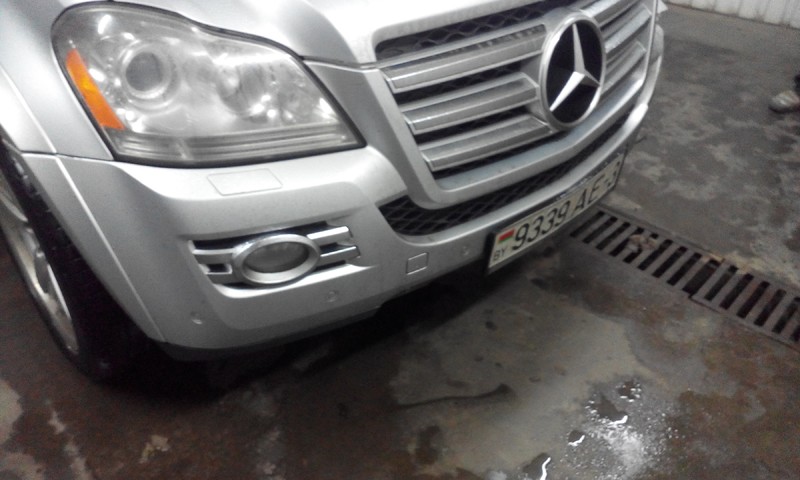 Бампер передний Mercedes GL-Сlass X164 2010 г.  5.5 л бензин Киев