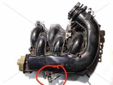 Впускний колектор Lexus GS 2005 р.  Вишневе