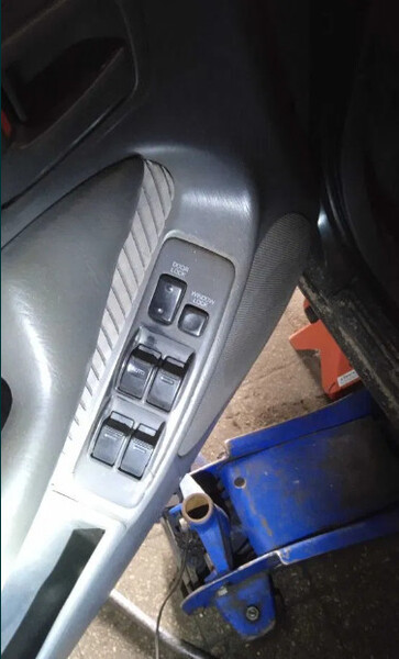 Блок управления стеклоподъемниками Toyota Camry 10  1993 2.2 Бензин Днепр