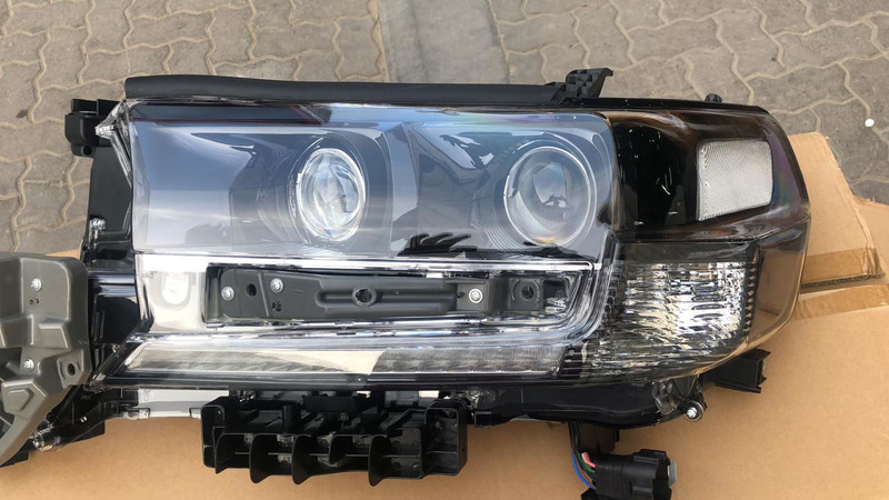 Фара передняя Toyota Land Cruiser 200 2017 г.  4.0 л дизель Обухов