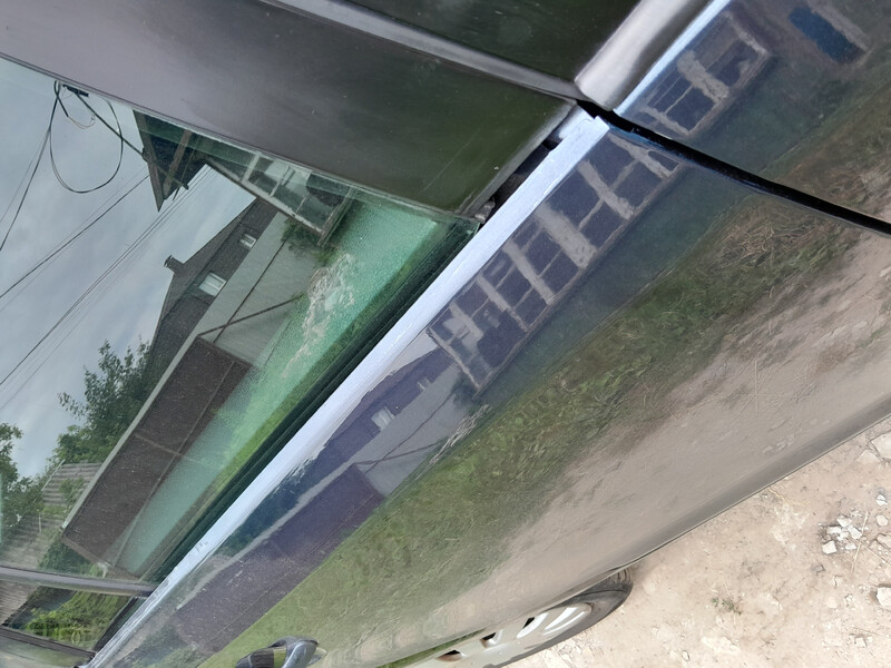 Молдинг задней правой двери Volkswagen Golf 6  2009 универсал 1.4 Бензин Киев