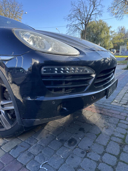 Бампер передній,нижня губа Porsche Cayenne  2013 универсал 3.0 Дизель Львов