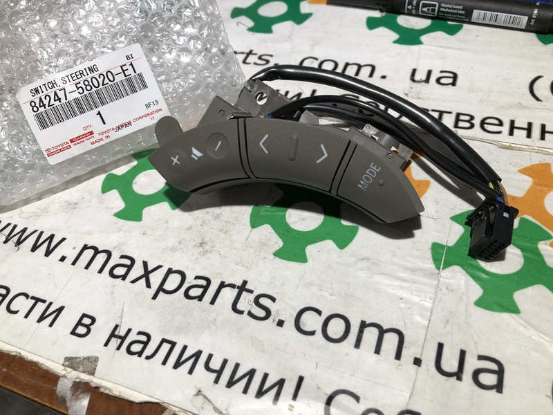 Кнопки на кермо 8424758020E1   Toyota Land Cruiser, Toyota Land Cruiser Prado