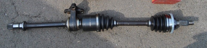Правая полуось с внутренней гранатой или в сборе Mazda Xedos 6  1996 2.0 Бензин Днепр