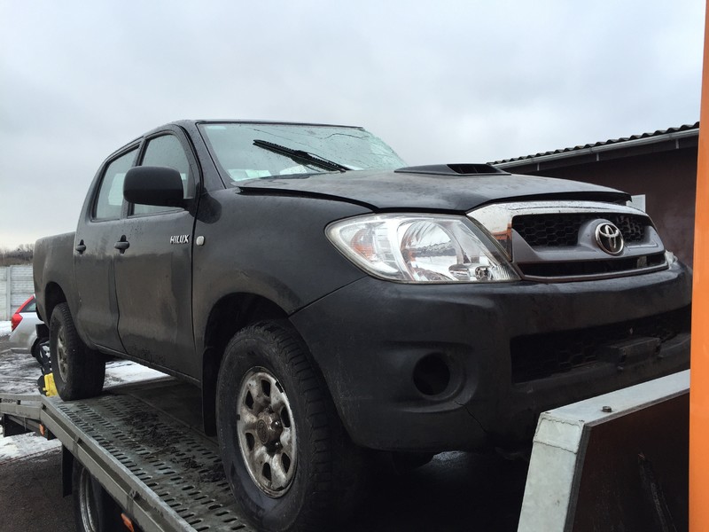 Двері передні Toyota Hilux 2010 р.  2.5 л дизель Рівне