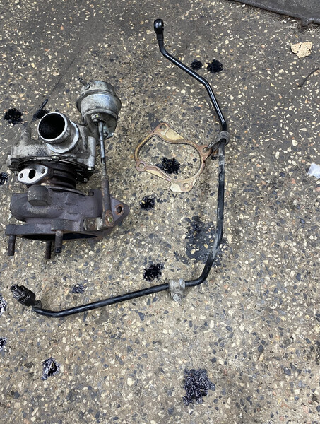 Трубка подачи масла в турбину Skoda Octavia Tour  2008 1.9 Дизель 