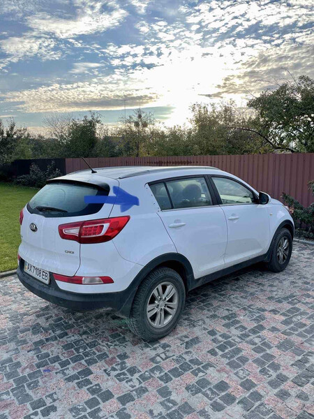 Пластик Kia Sportage 3 универсал 2012 г.  1.7 л дизель Винница