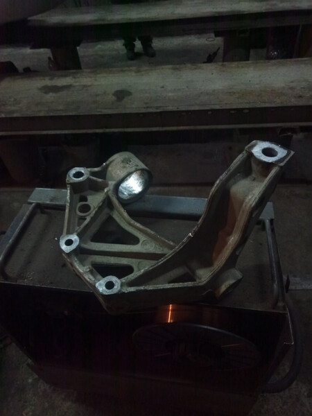 Кронштейн подрамника Skoda Fabia  2007 универсал 1.4 Бензин Бердичев