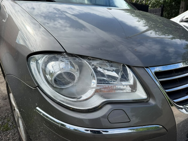Фара передня права Volkswagen Touran універсал 2008 р.  1.4 л бензин Рожище