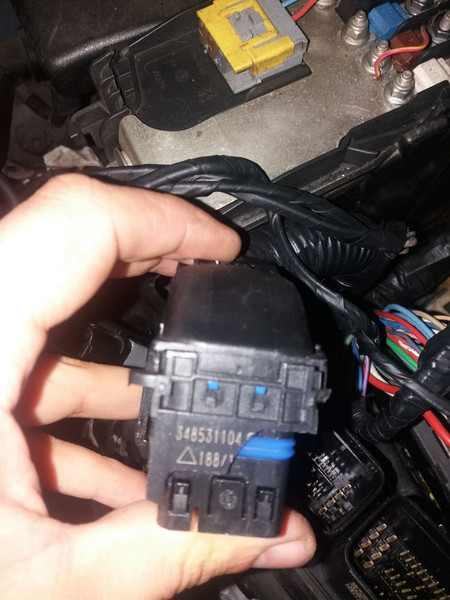 Фишки Peugeot 208  2010 1.6 Дизель Чернівці