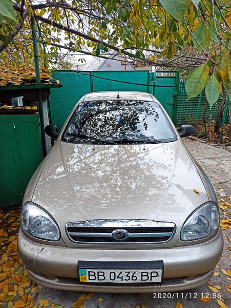 Решетка радиатора ЗАЗ Sens  2010 1.3 Дизель Луцк