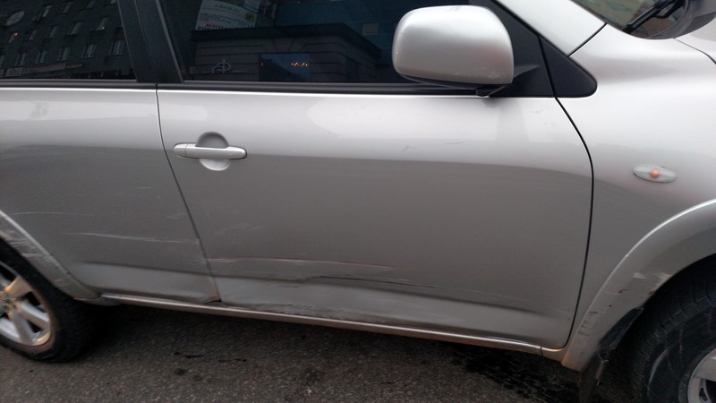 Двери правые Toyota Rav 4  2006 универсал 2.4 Бензин Ровно