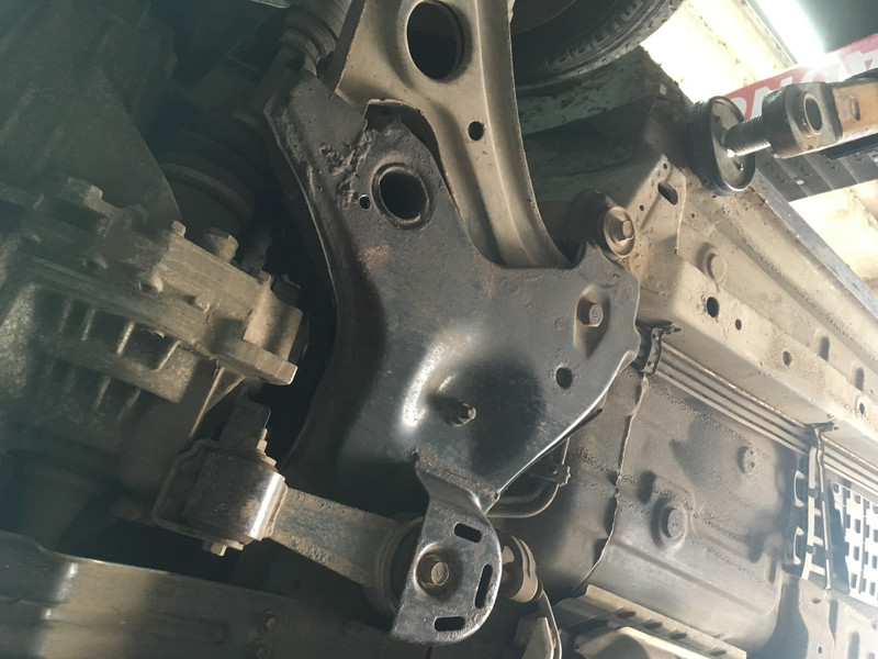 Подрамник левый Hyundai Getz  2003 хэтчбек 1.5 Дизель Херсон