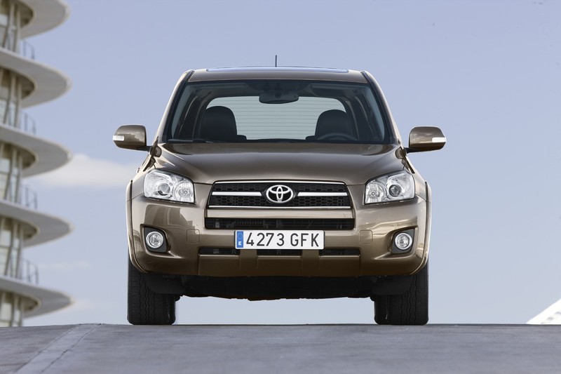 Бампер передний Toyota Rav 4 2010 г.  2.0 л бензин Луцк