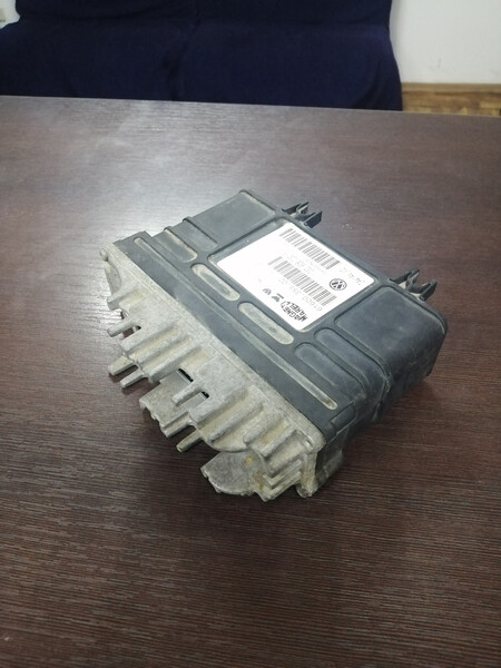 Компьютер двигателя Volkswagen Polo 3  1998 1.6 Бензин Днепр