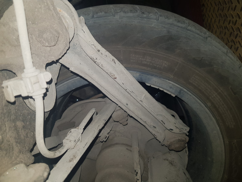 Рычаги задние Mercedes-Benz E-Class  1997 универсал 2.9 Дизель Прилуки