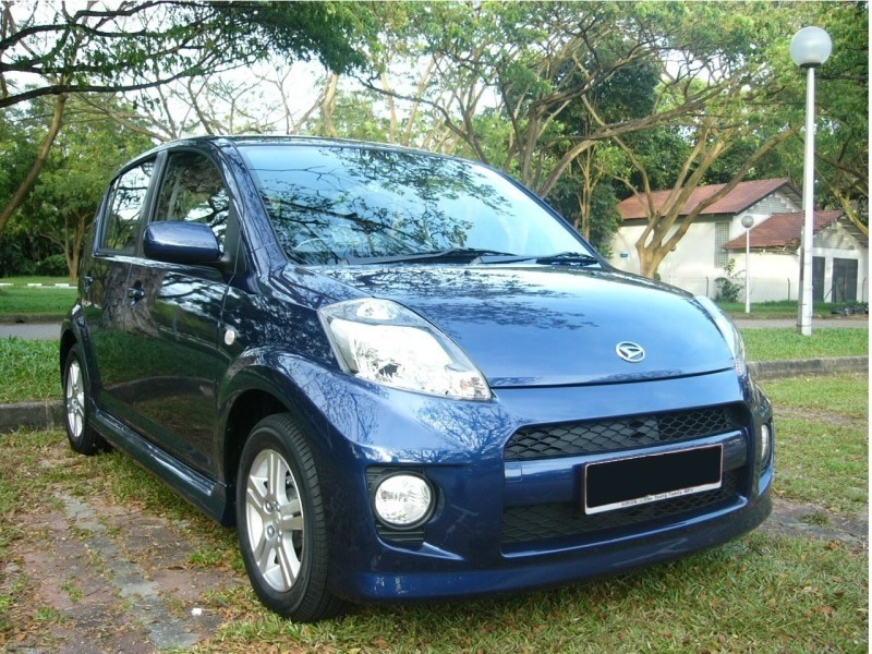 Решетка бампера верхняя+нижняя Daihatsu Sirion  2008 хэтчбек 1.5 Бензин Киев