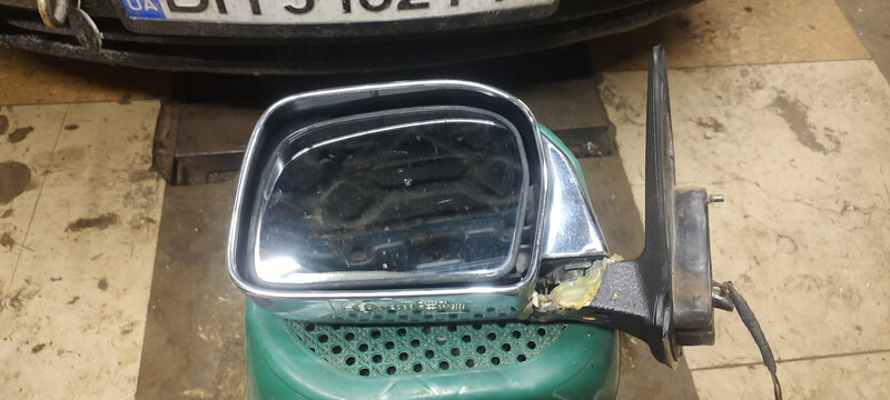 Зеркало левое Toyota Hilux  2002 2.5 Дизель Одесса