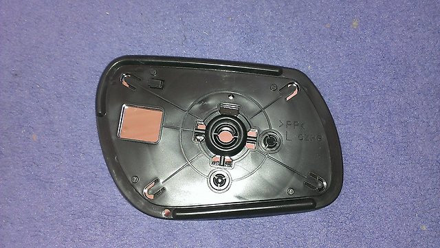 Стекло зеркала левого Mazda 3 BK  2004 хэтчбек 1.6 Бензин Ужгород