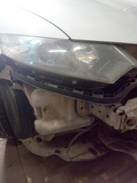 Крепление бампера правое Honda Insight  2000 хэтчбек 1.4 Гибрид Одесса