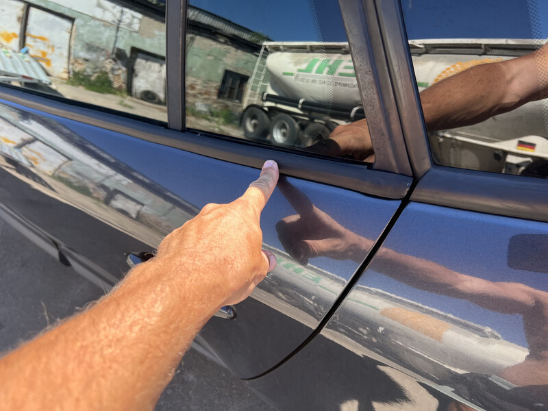 Молдинг двері Renault Megane 3  2010 універсал 1.5 Дизель 