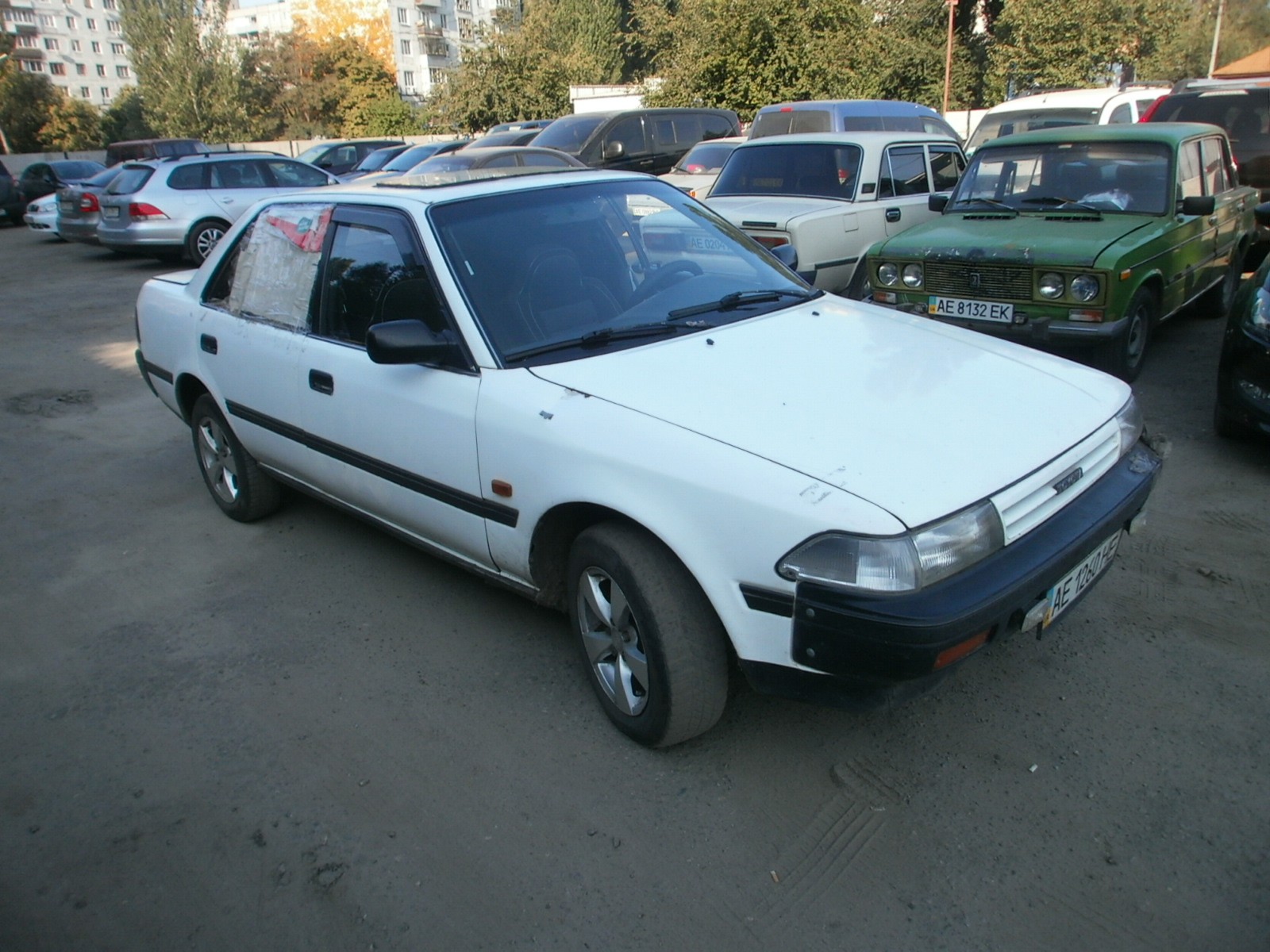 Скло заднє праве Toyota Carina  1991 1.6 Бензин 