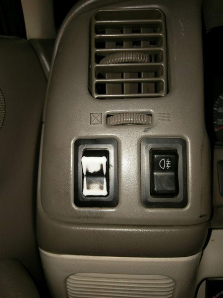 Кнопка включения противотуманных фар Mitsubishi Pajero Sport  2003 3.0 Бензин Киев