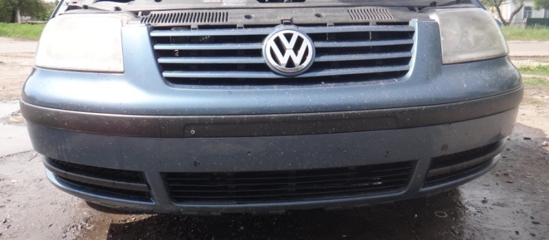 ТЕРМІНОВО Бампер передній з нижньою решіткою Volkswagen Sharan  2001 1.8 Бензин 