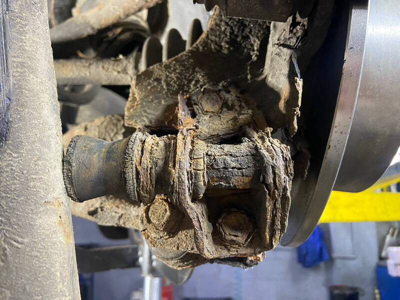 Кронштейн крепления амортизатора Toyota RAV4  2001 Киев