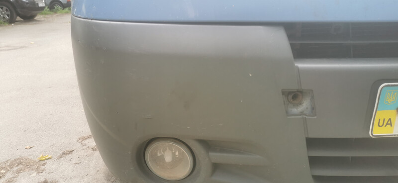 Заглушка бампера Opel Vivaro 2007 г.  2.5 л дизель Киев