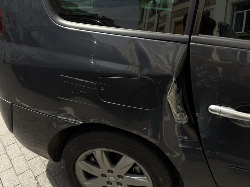 Крило заднє справа Renault Espace IV 2010 2.0 Дизель Одесса