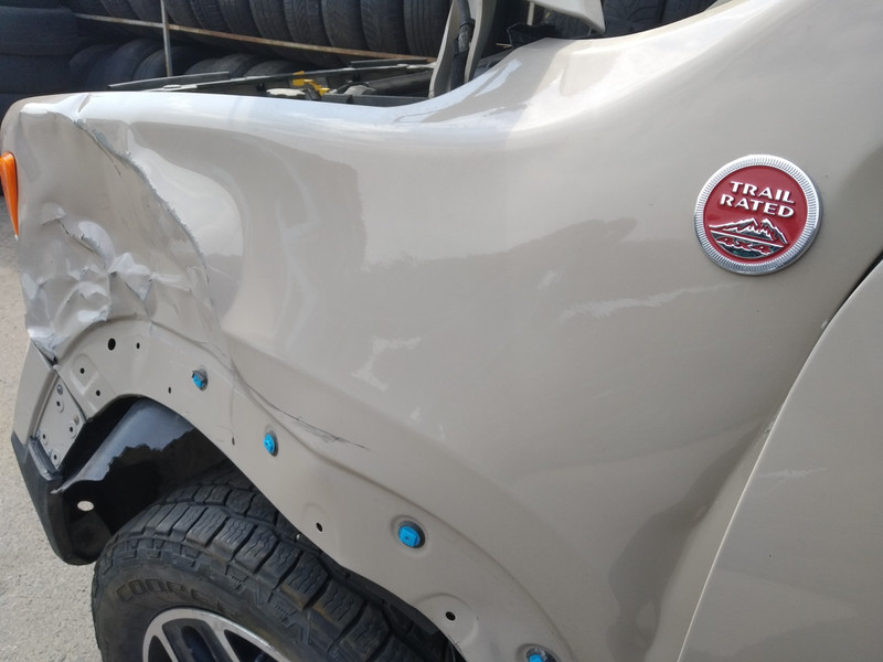 Крыло переднее левое Jeep Renegade 2016 г.  2.4 л бензин Черкассы