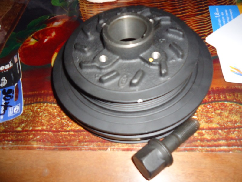 Шків колінчастого колінвалу Hyundai H1  1999 2.5 Дизель 