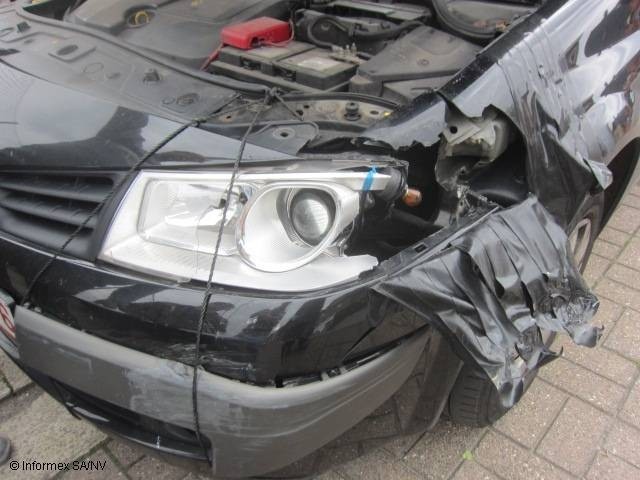 Фара передняя левая линза Рено Меган 2 Renault Megane 2 универсал 2006 г.  1.5 л дизель Ровно