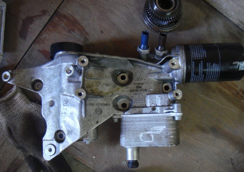 Кронштейн генератора 06J903143AH   Skoda Octavia, Volkswagen Tiguan