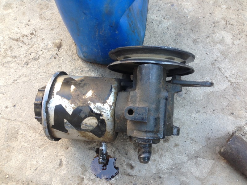 Насос гидроусилителя руля Nissan Patrol Y60  1992 2.8 Дизель Ужгород