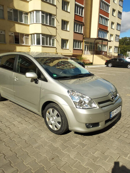 Праве дзеркало Toyota Corolla Verso  2006 универсал 1.8 Бензин Хмельницкий