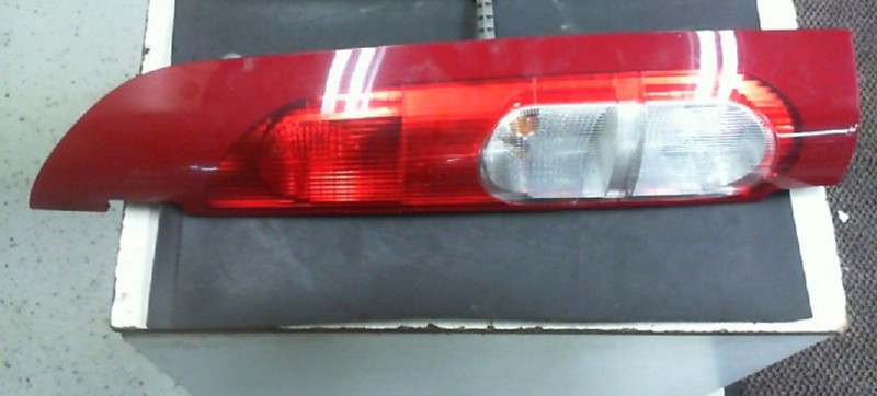 Задні ліхтарі Nissan Kubistar  2004 1.5 Дизель Гайсин