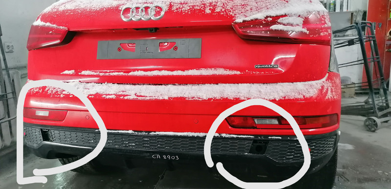 Заглушки в бампер задній Audi Q3  2018 универсал 1.5 Бензин Киев