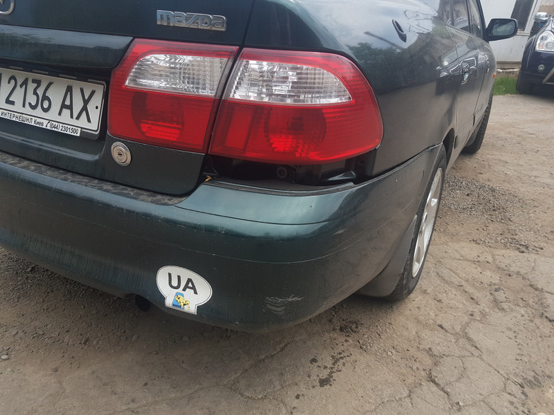 Накладка под задний правый фонарь Mazda 626  2001 2.0 Бензин Одесса