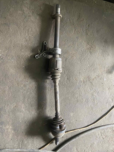 Полуось левая Honda HR-V  2001 1.6 Бензин Запорожье