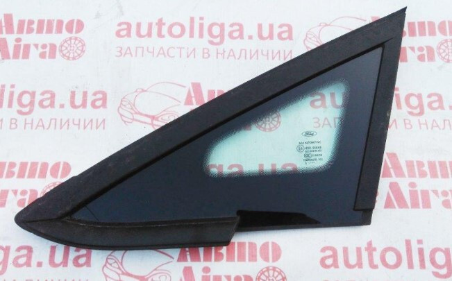 Стекло глухое форточка левая в кузов Ford Fiesta MK7  2013 хэтчбек 1.2 Бензин 