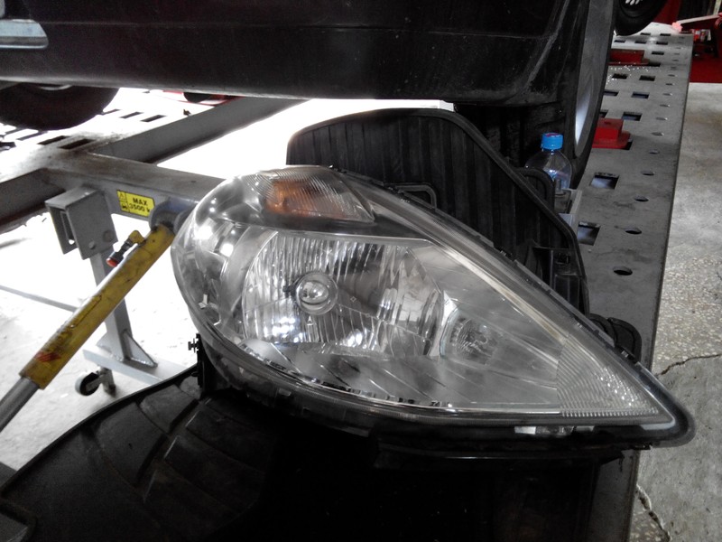 Фара передняя левая Nissan Tiida Арабка 2009 1.6 Бензин Краматорск